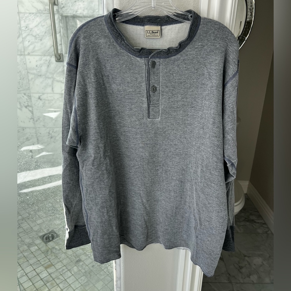 Men’s Medium L.L. Bean Double Layered Gray Long Sleeve Short